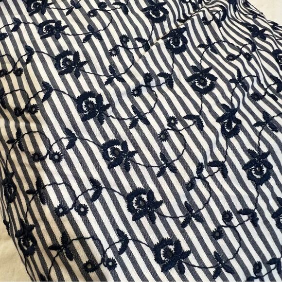 CeCe NWT Rosanna Embroidered Off Shoulder Dress Blue and White size 10 - Picture 7 of 12